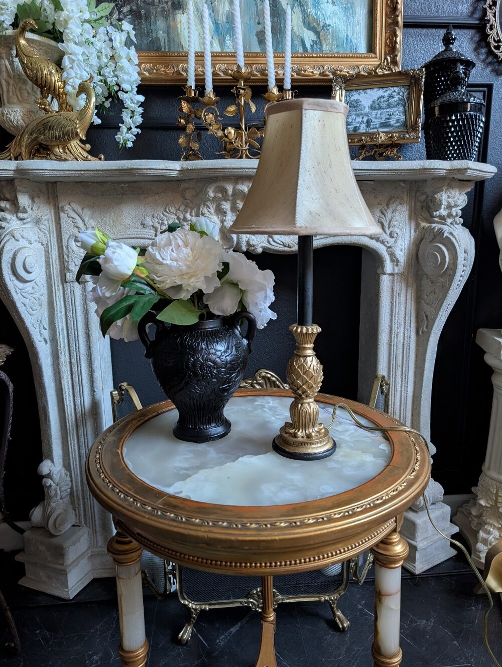 Vintage Small French boudoir-style table lamp, ornate, gold-gilt pineapple moti